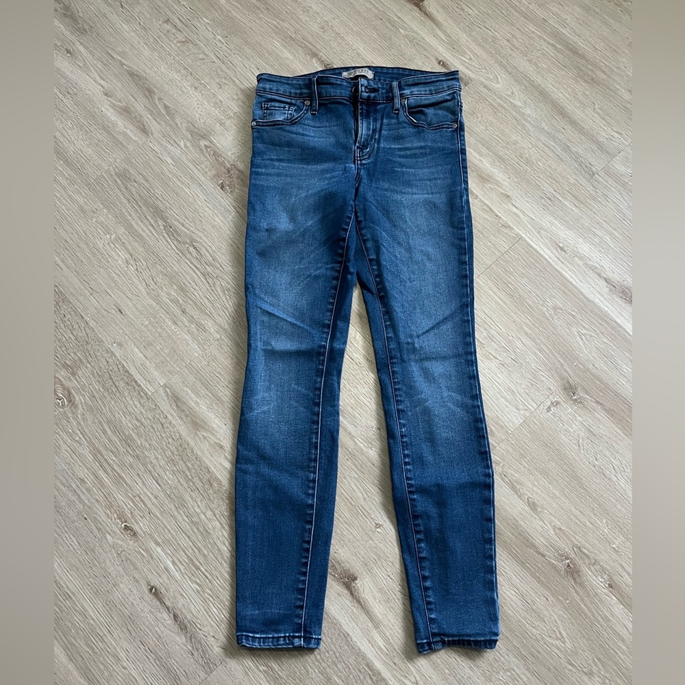Guess mid-rise skinny jean